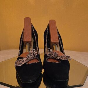 Bellini Elegant Black Women's Heels with Leopard Print Bow